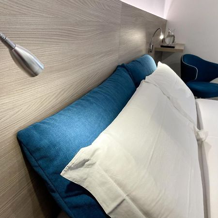 Hotel Locanda Alla Perla Tiarno di Sotto Екстериор снимка