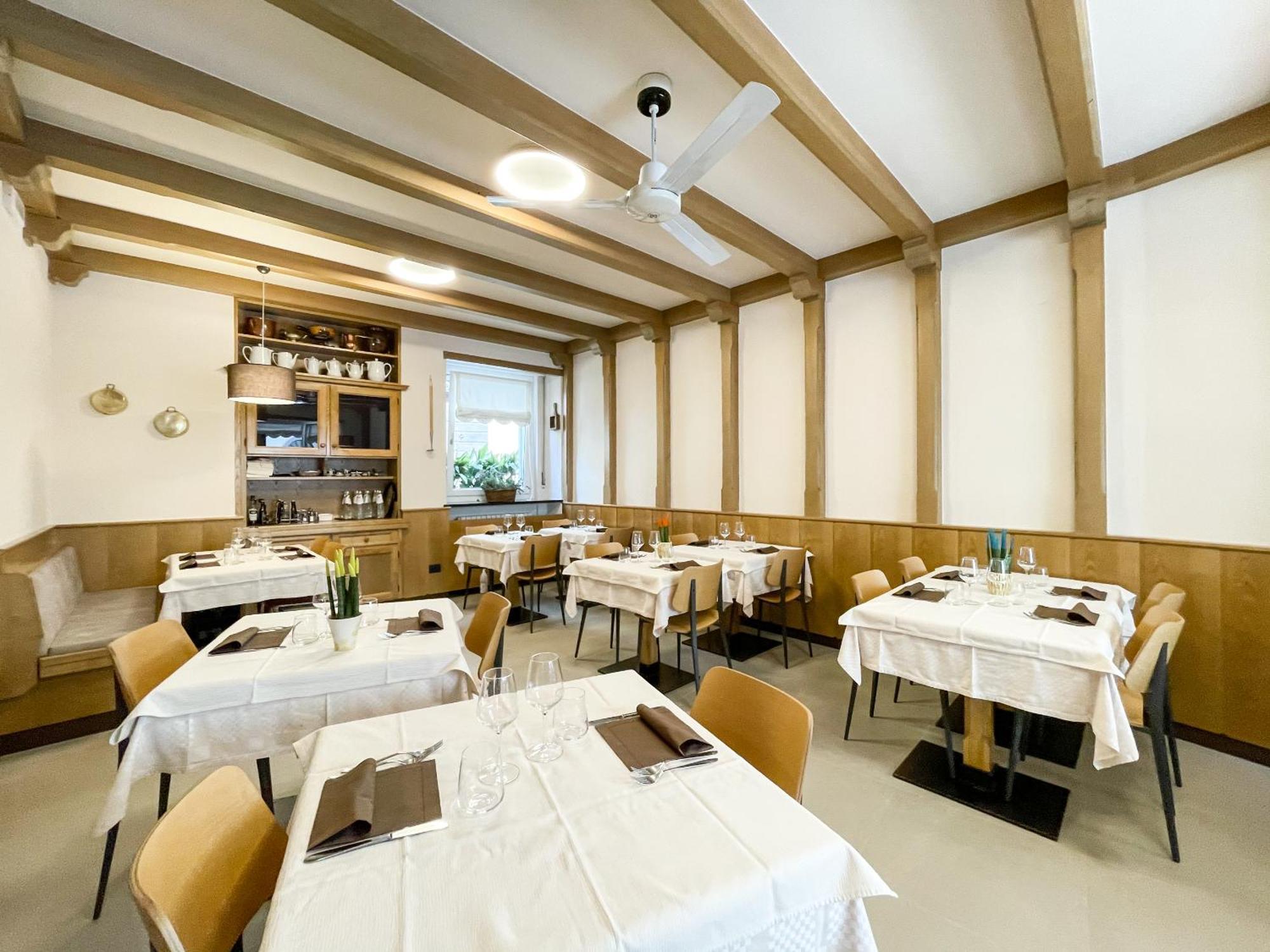 Hotel Locanda Alla Perla Tiarno di Sotto Екстериор снимка