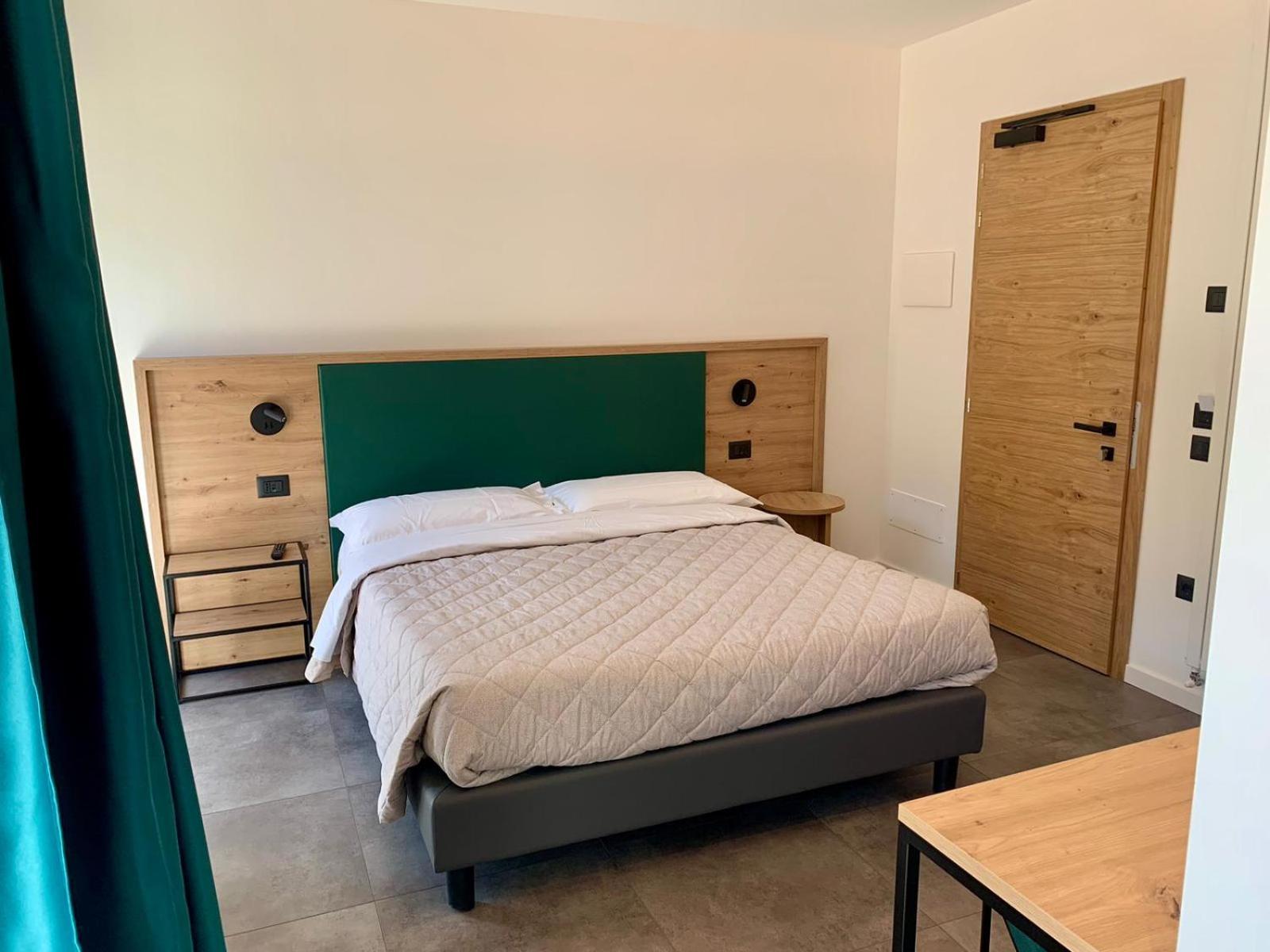 Hotel Locanda Alla Perla Tiarno di Sotto Екстериор снимка