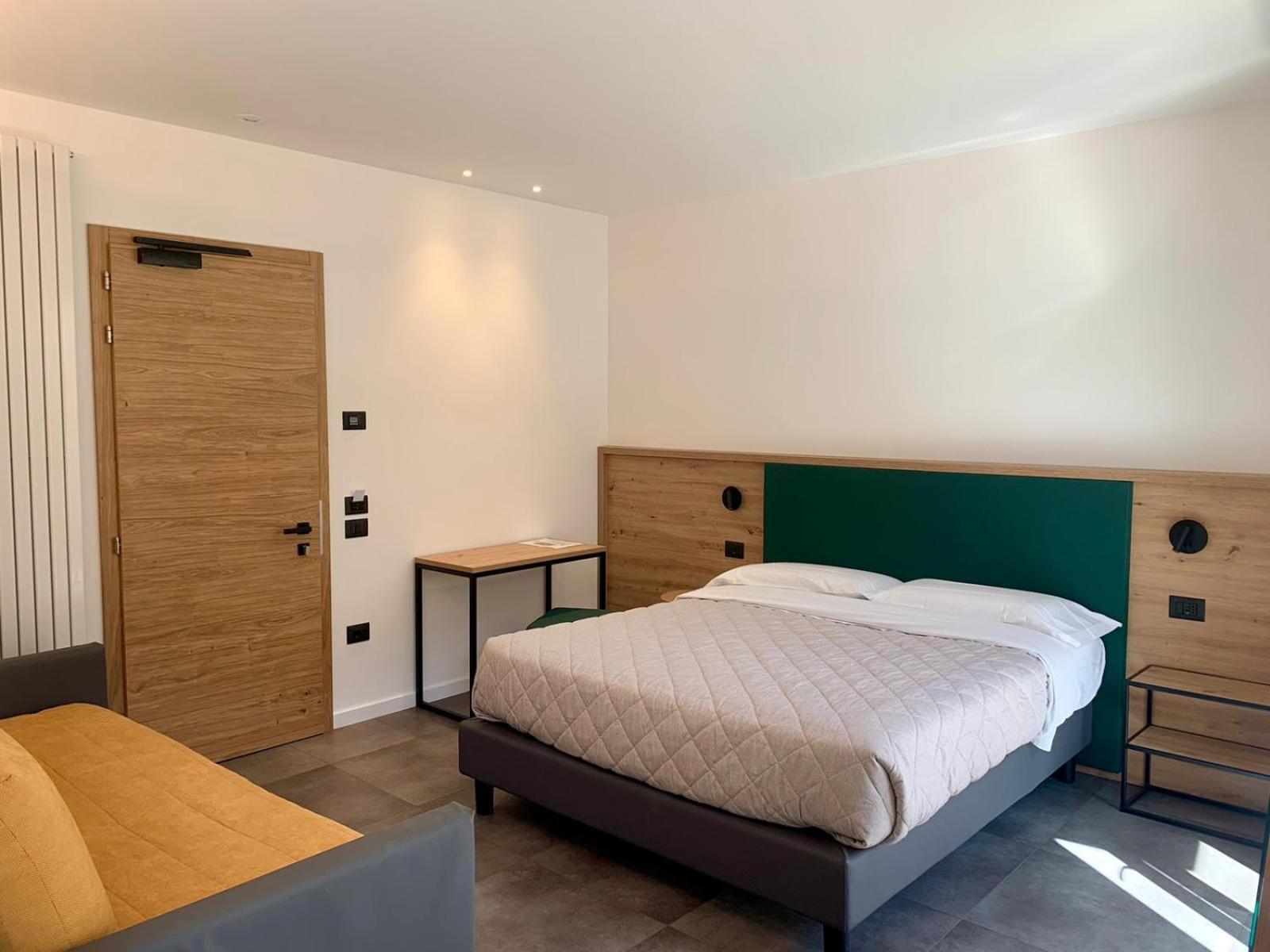 Hotel Locanda Alla Perla Tiarno di Sotto Екстериор снимка