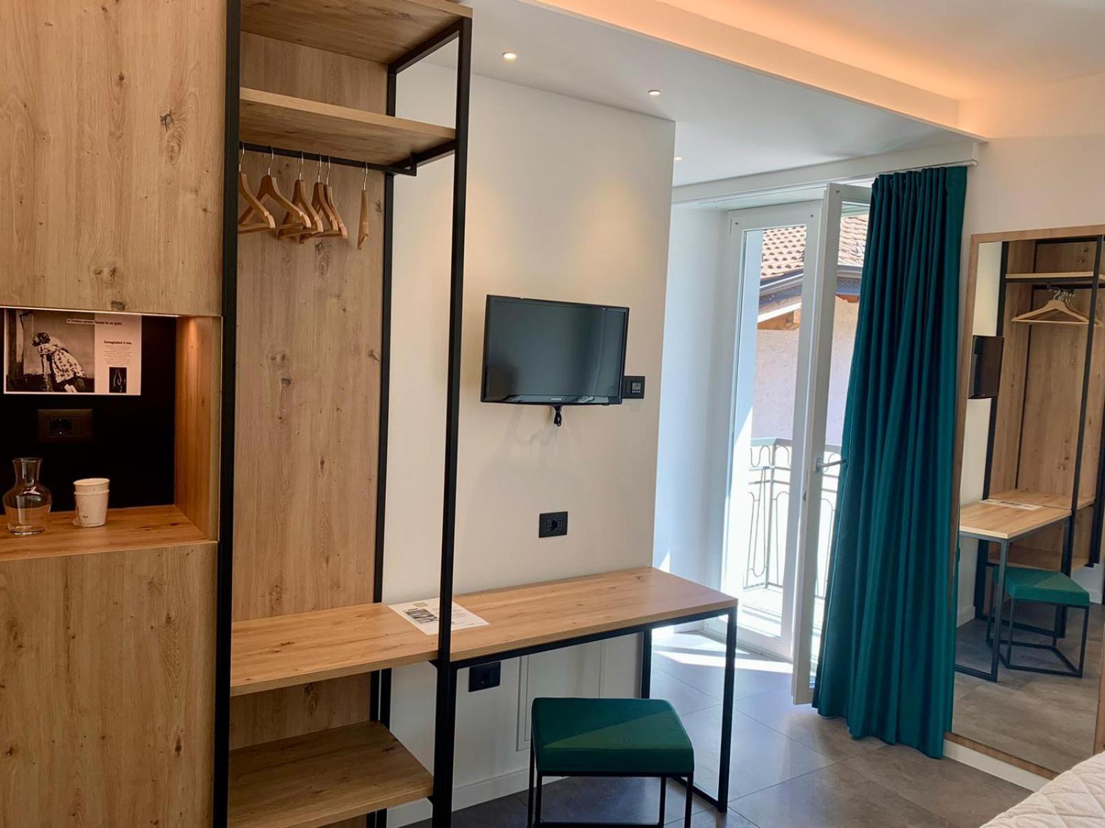 Hotel Locanda Alla Perla Tiarno di Sotto Екстериор снимка